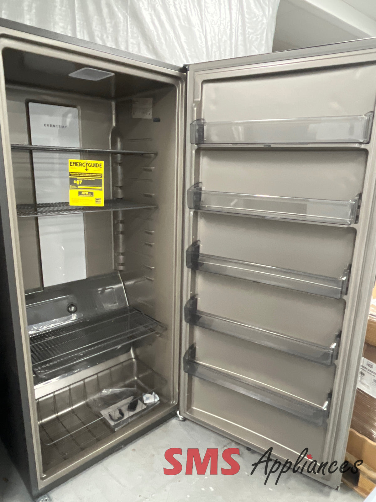 Open Box Freezers FFUE2022AF Frigidaire - Image 2