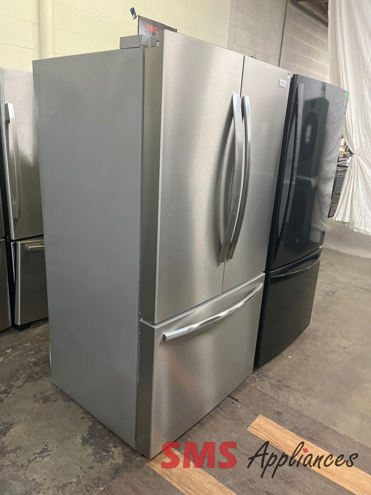 Open Box Fridges GRFN2853AFH Frigidaire - Image 5