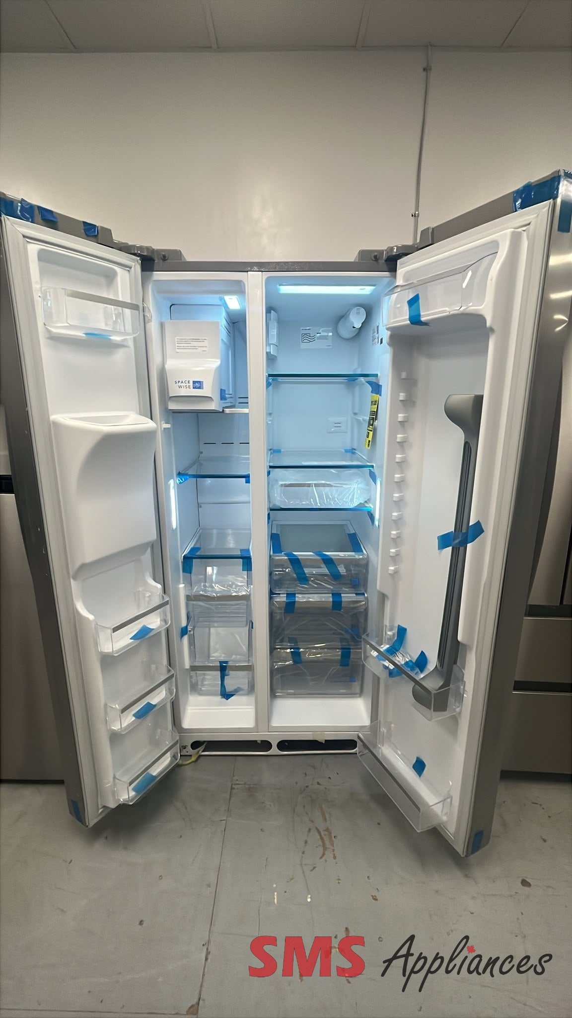 Open Box Fridges GRSS2352AF Frigidaire - Image 2