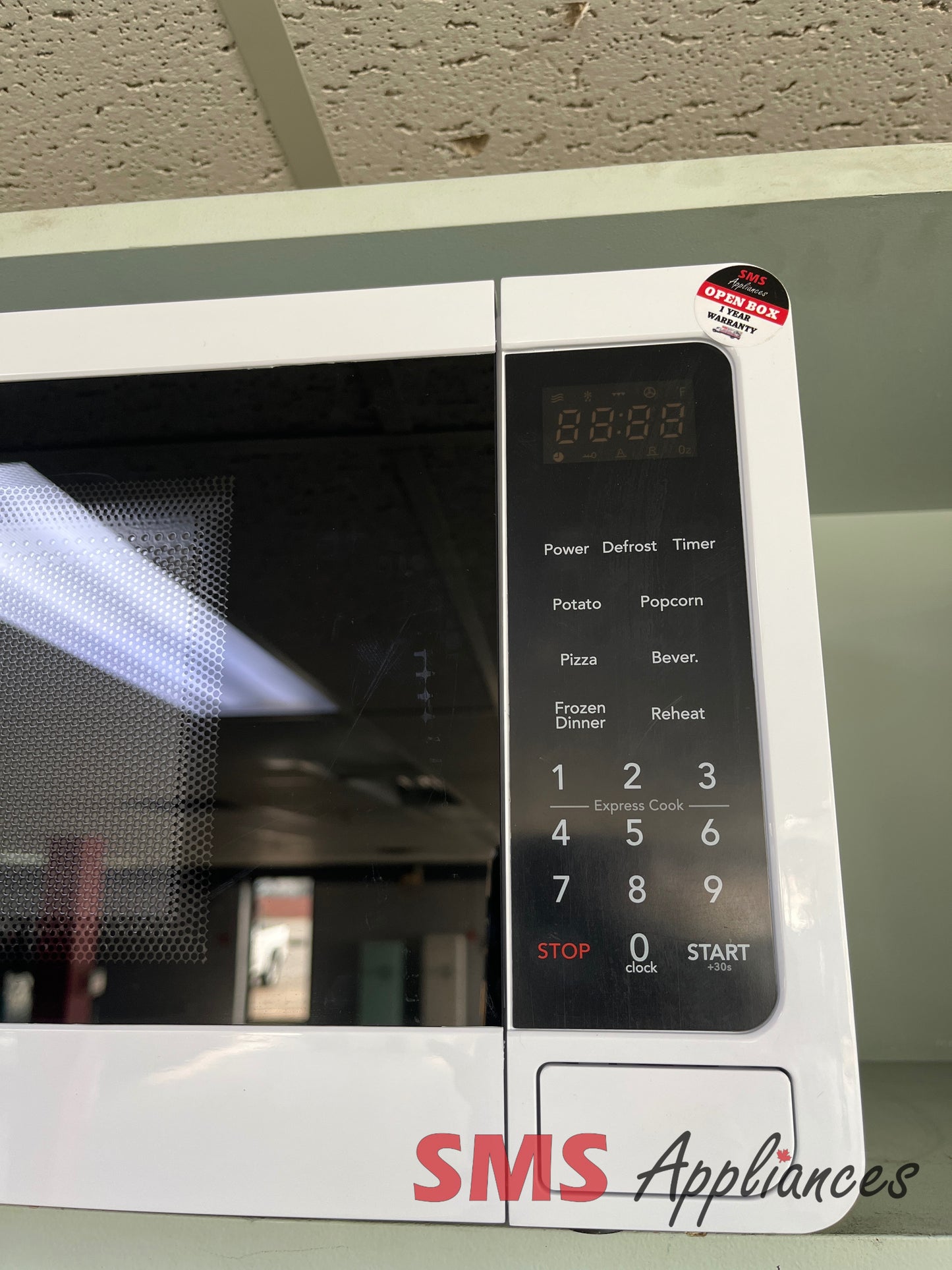 Open Box Microwaves EMW733 WHITE Frigidaire - Image 3