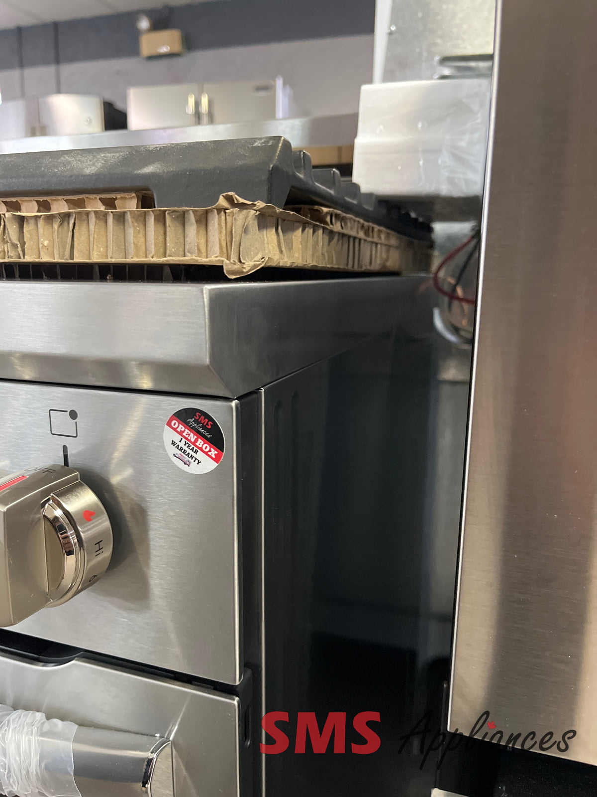 Open Box Frigidaire GCFG3661AF stove close-up - SMS Appliances