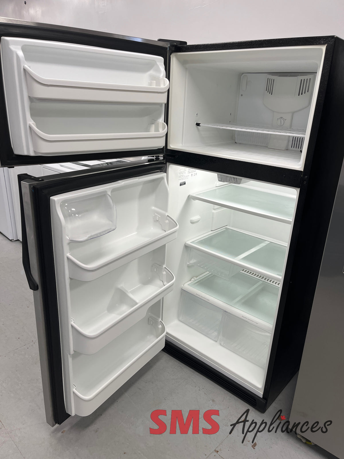 Refurbished Fridges FRT18S6JK4 Frigidaire - Image 2
