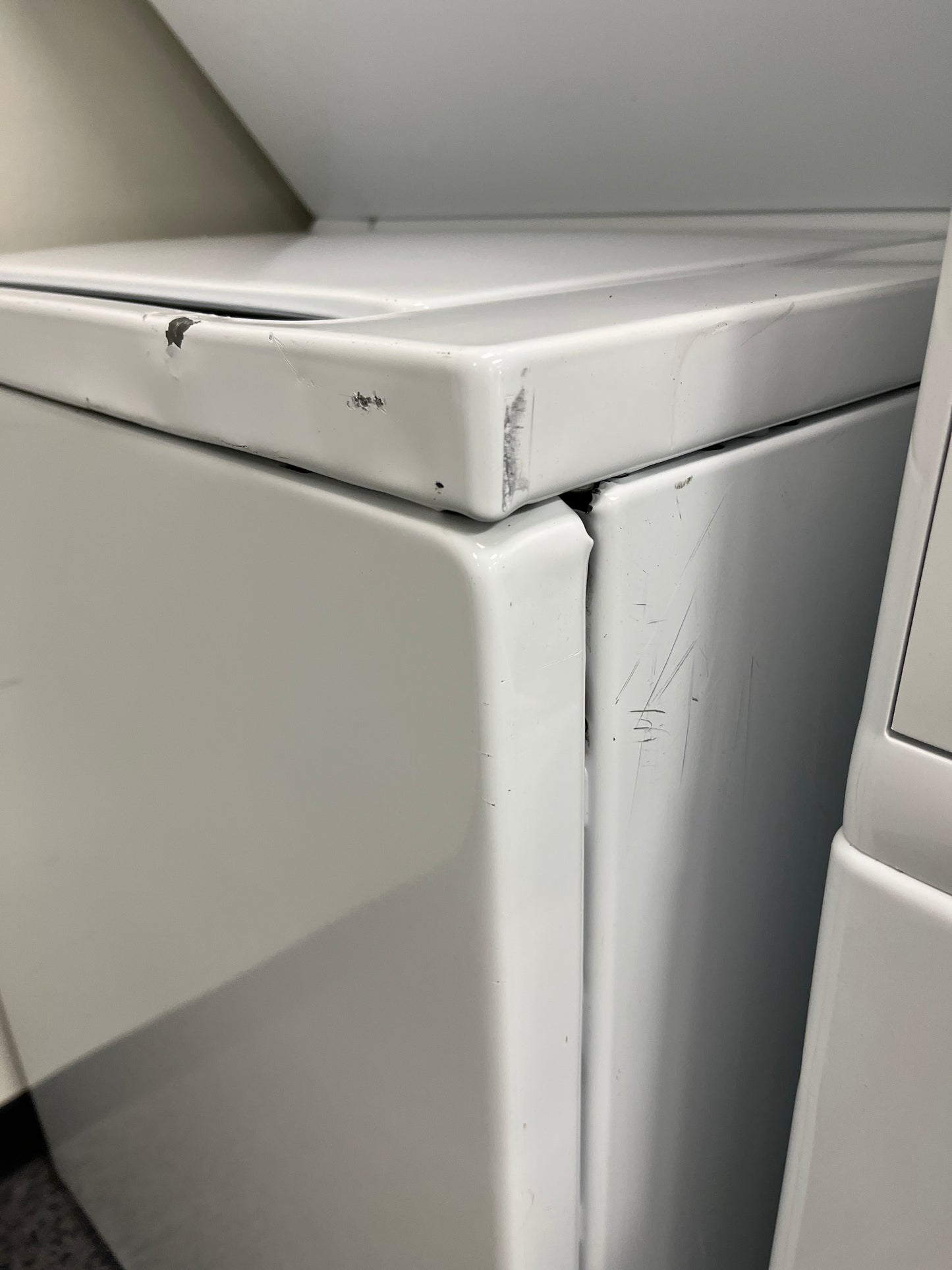 Refurbished – 27" Laundry Set Frigidaire FEZ831CAS