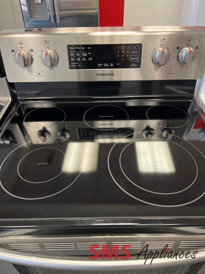 Refurbished 30" Stove Samsung NE595R0ABSR/AC