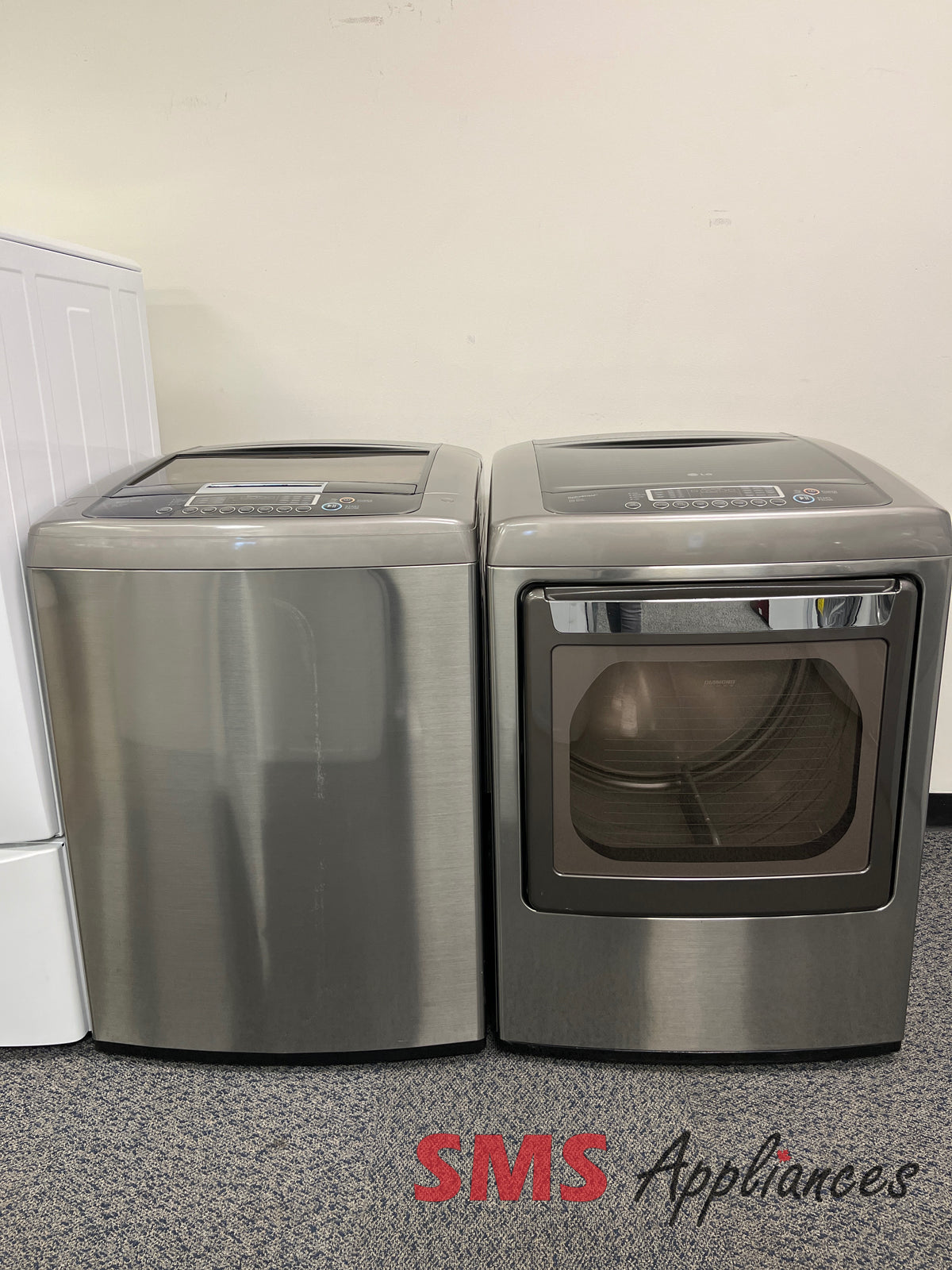 Open Box Laundry Sets WT1201CV/DELY1201V LG - Image 1