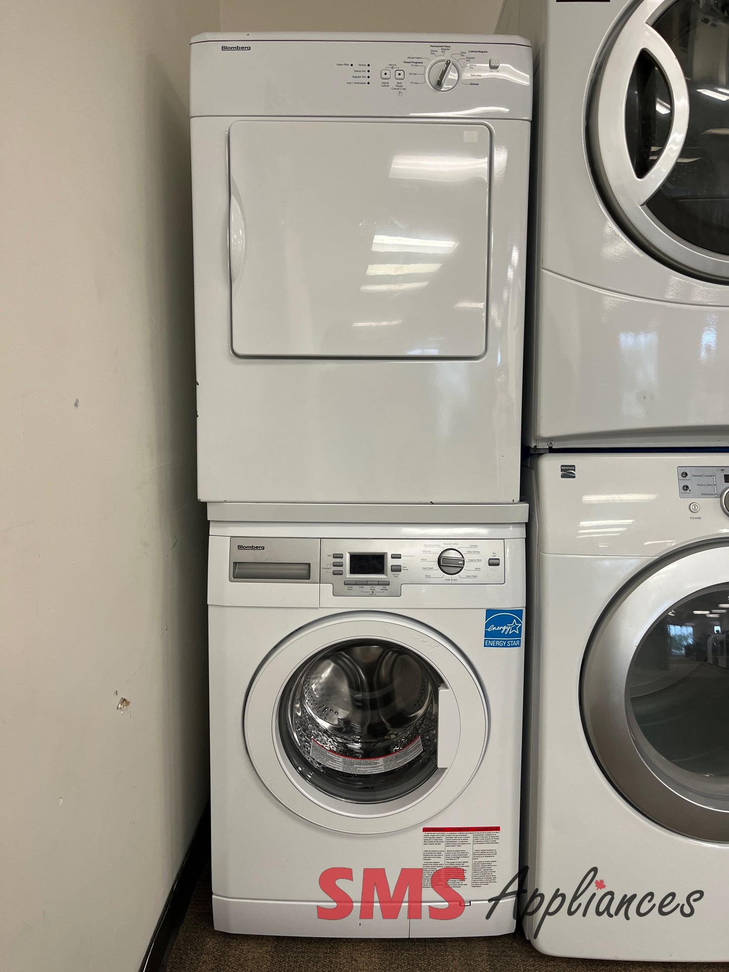 Refurbished Laundry Sets WM7120NBL/DW16540NBL Blomberg - Image 1