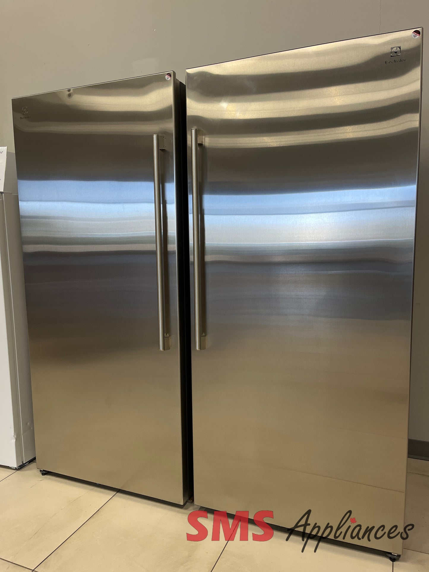 Open Box Fridges EI33AF80WSB/EI33AR80WSC Electrolux - Image 3