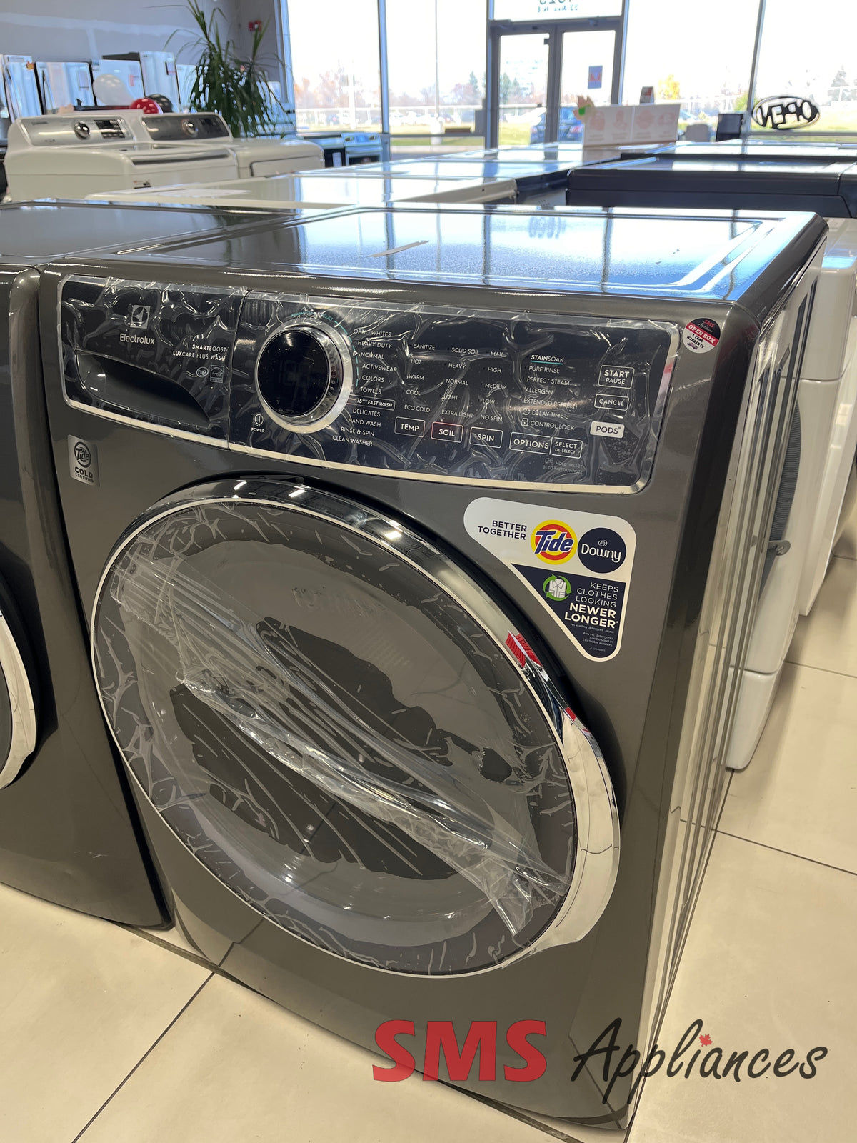 Open Box 27" Washer & Refurbished Dryer Electrolux ELFW7637AT/ELTE763CAT for sale in Calgary - SMS Appliances