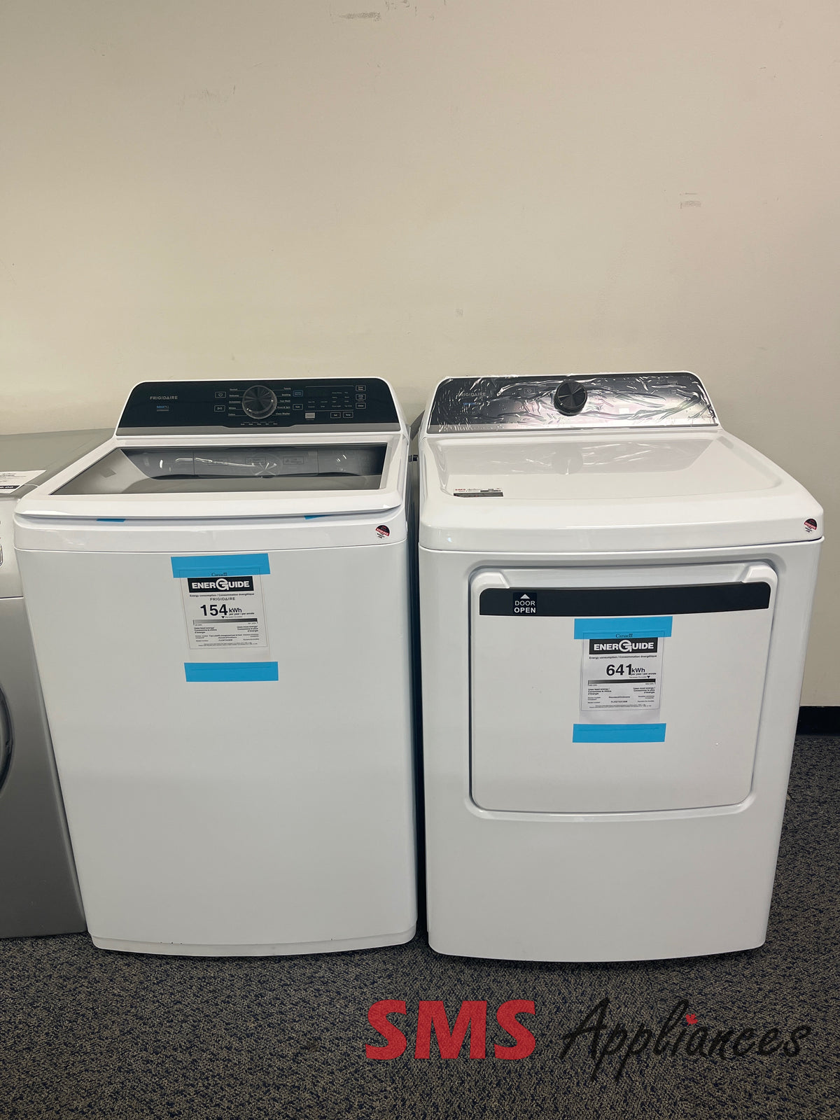 Open Box Laundry Sets FLVW7523BW/FLVE752CBW Frigidaire - Image 1