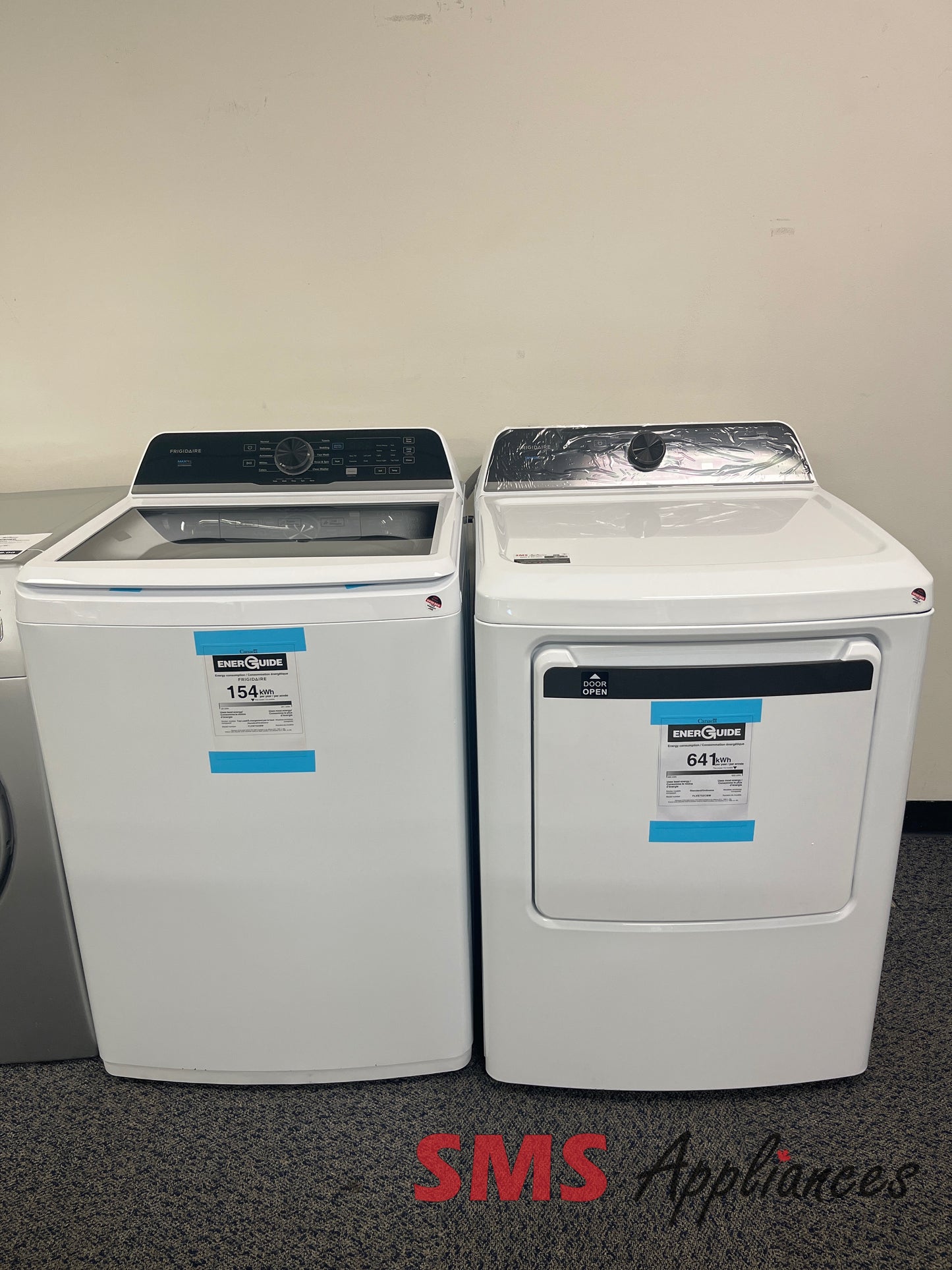 Open Box Laundry Sets FLVW7523BW/FLVE752CBW Frigidaire - Image 1