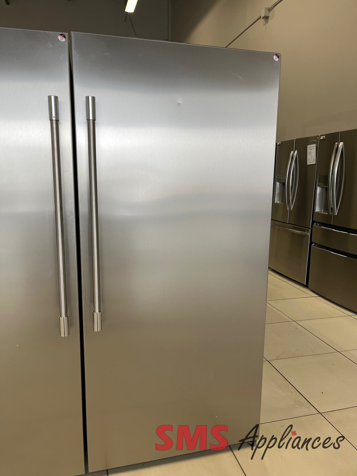Open Box Fridges FPRU19F8WFD/FPFU19F8WFE Frigidaire - Image 5