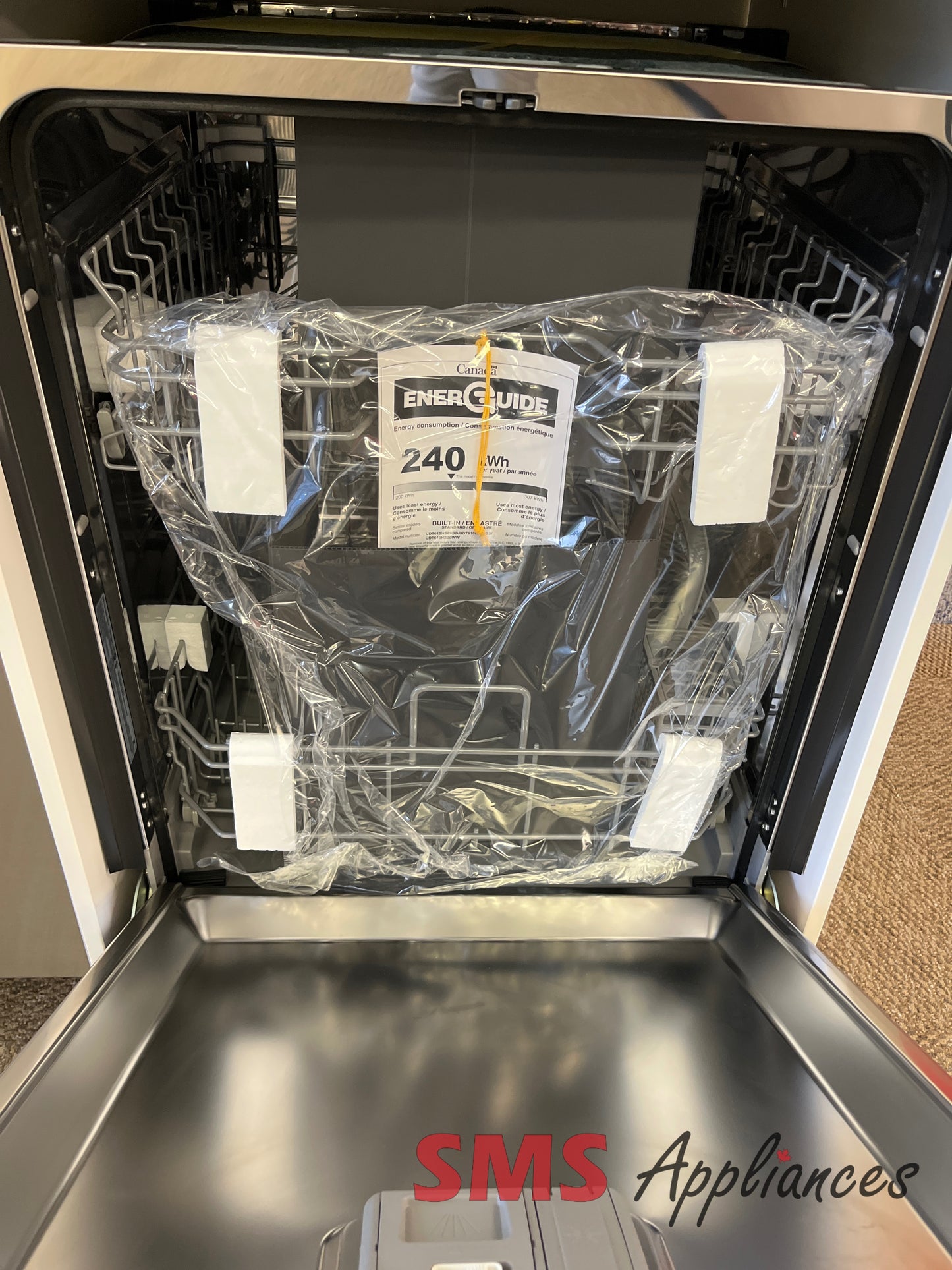 New Dishwashers UDT610HSZBB GE - Image 2
