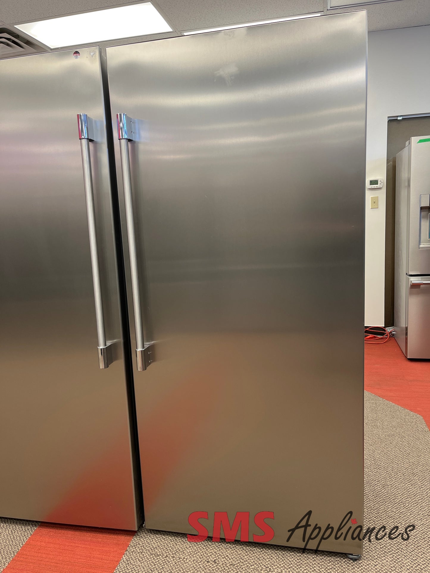 New Fridges FPRU19F8WF Frigidaire - Image 2