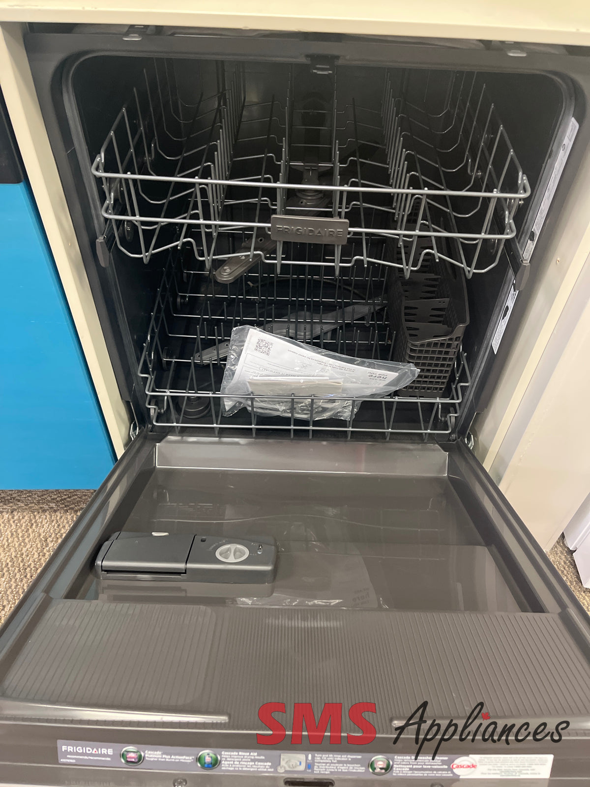 Open Box Dishwashers FDPC4314AS Frigidaire - Image 2