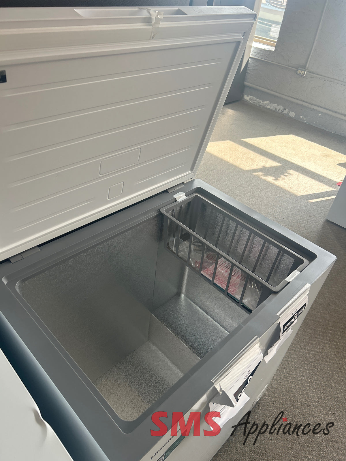 Open Box Freezers FC71C7AWD Hisense - Image 3