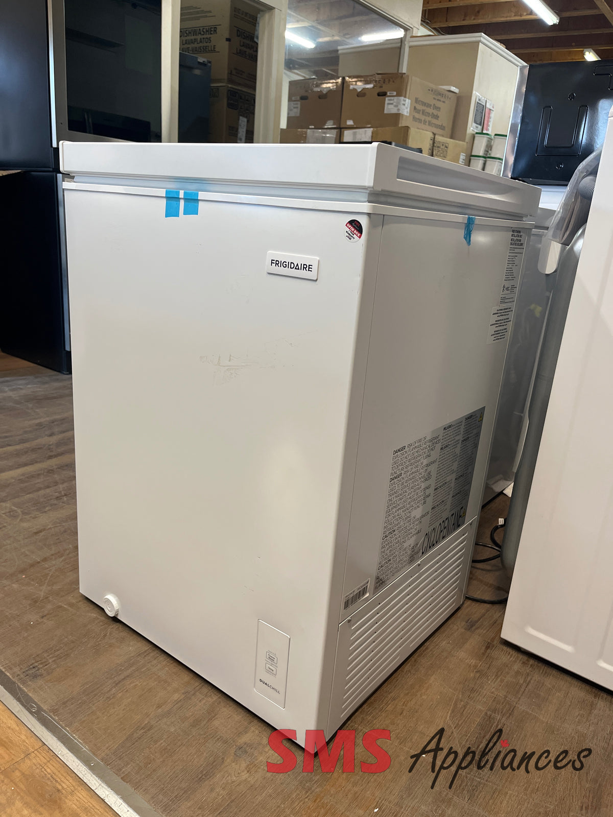 Open Box Freezers FFCS0562AW Frigidaire - Image 3