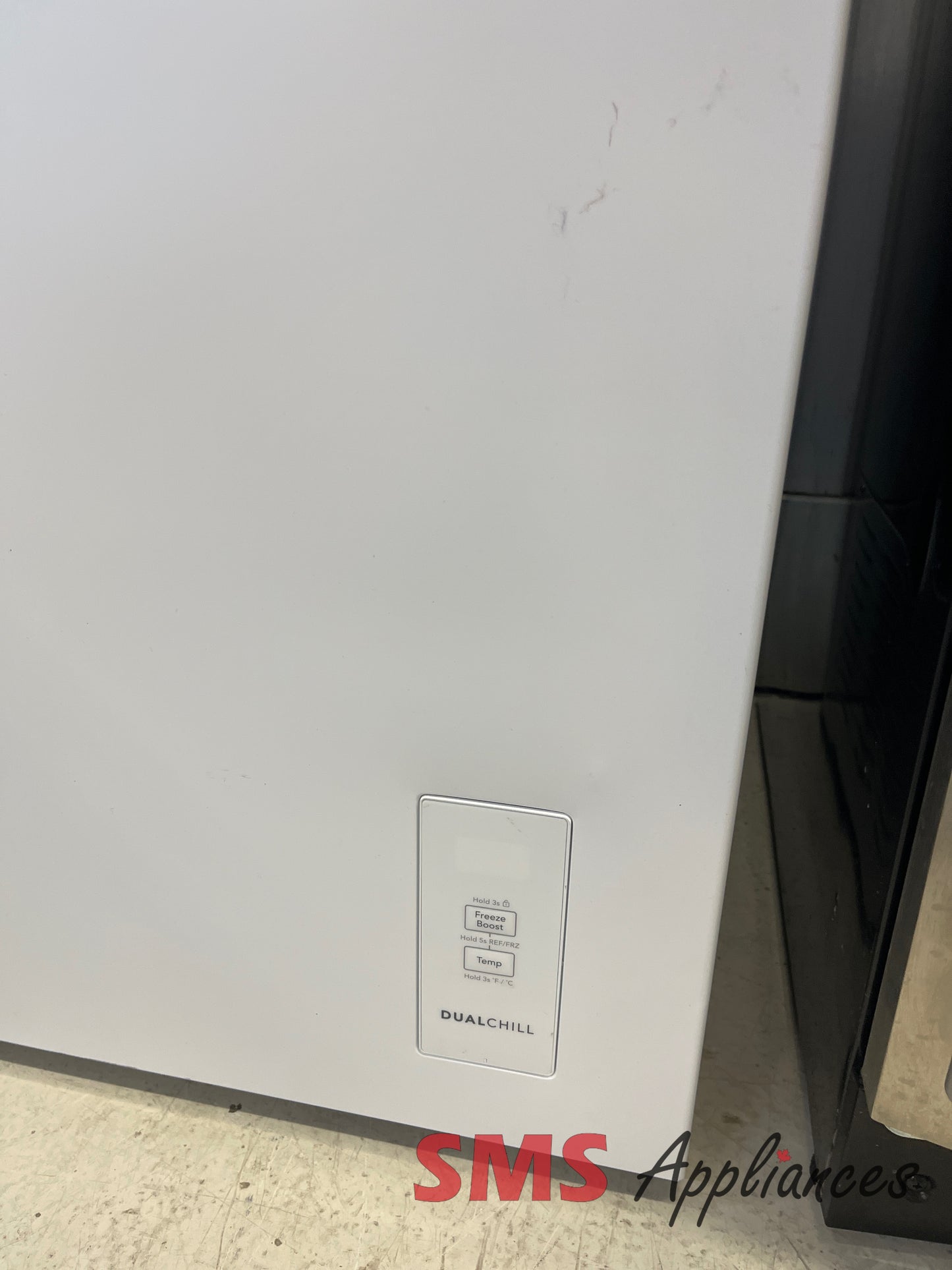 Open Box Freezers FFCS0762AW Frigidaire - Image 3