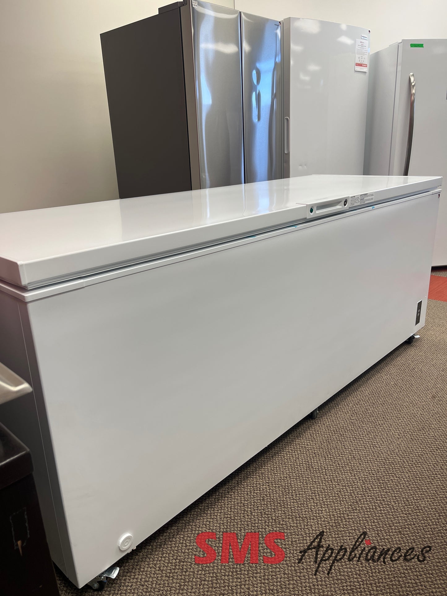 Open Box Freezers FFLC2542AW Frigidaire - Image 3
