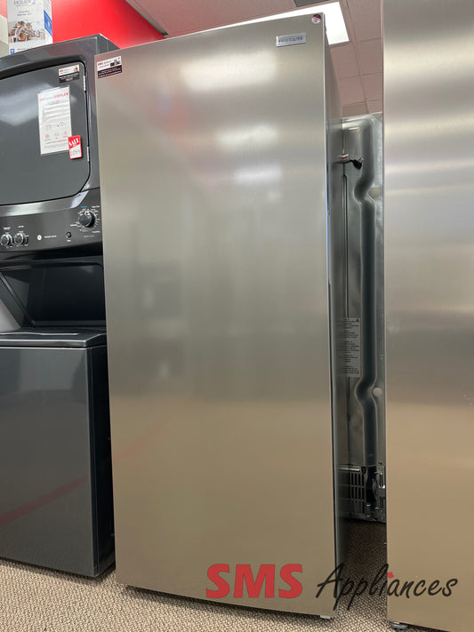 Open Box Freezers FFU13F2VV Frigidaire - Image 1