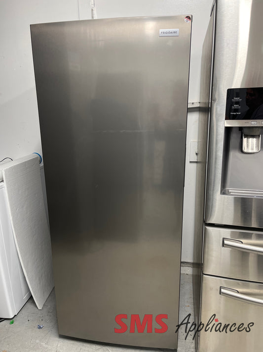 Open Box Freezers FFUE1626AV Frigidaire - Image 1