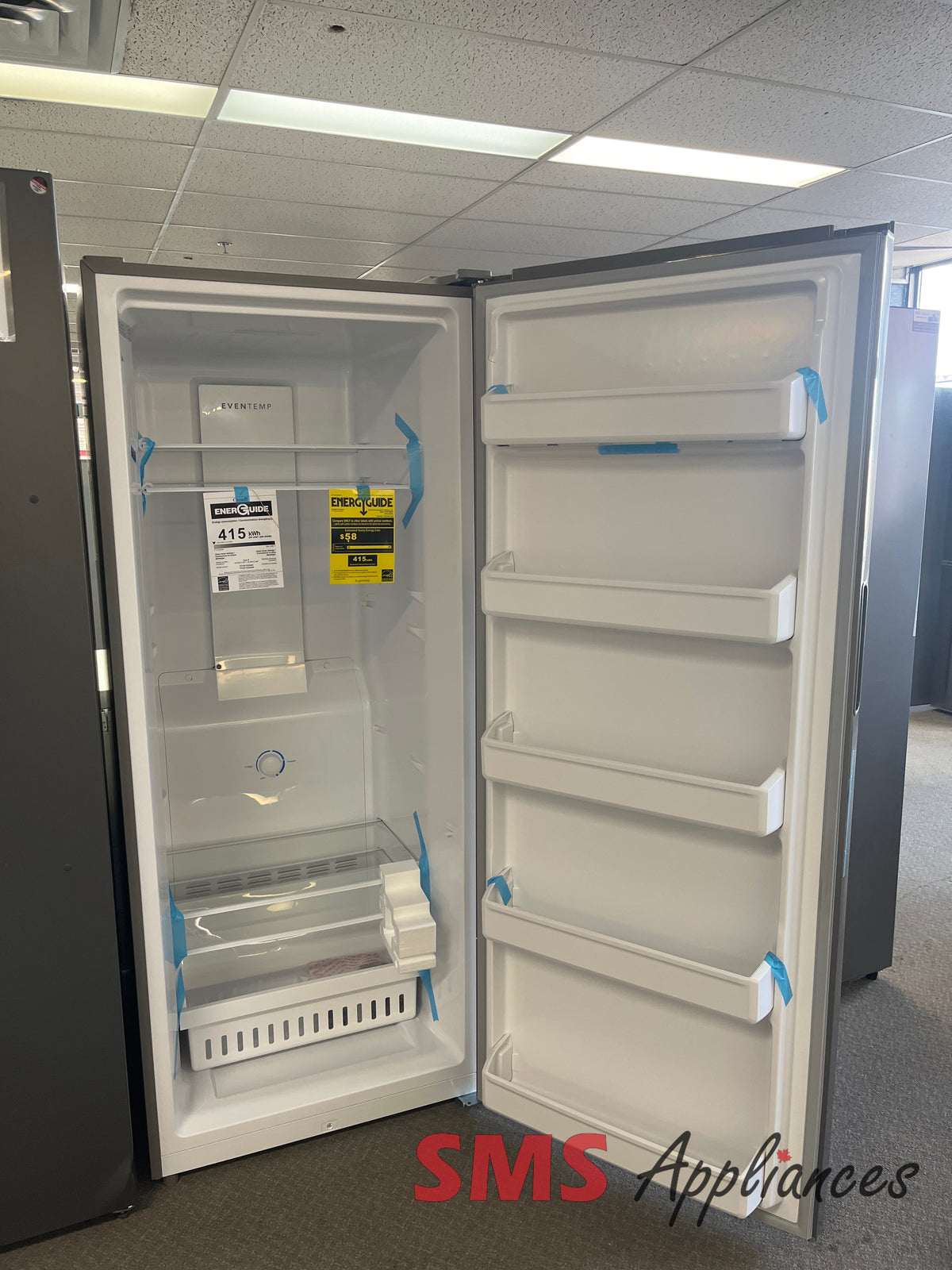 Open Box Freezers FFUE1626AV Frigidaire - Image 2