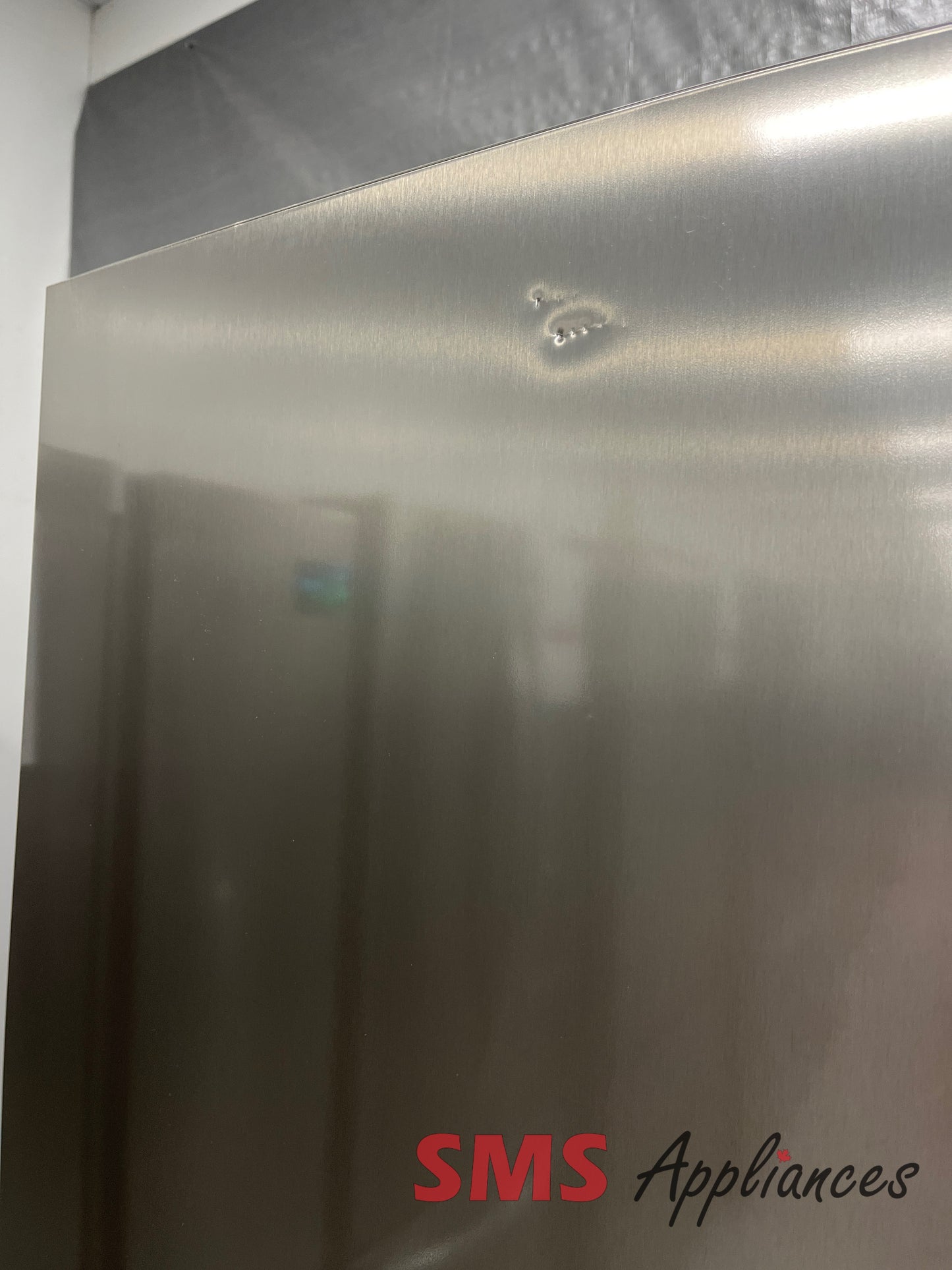 Open Box Freezers FFUE1626AV Frigidaire - Image 3