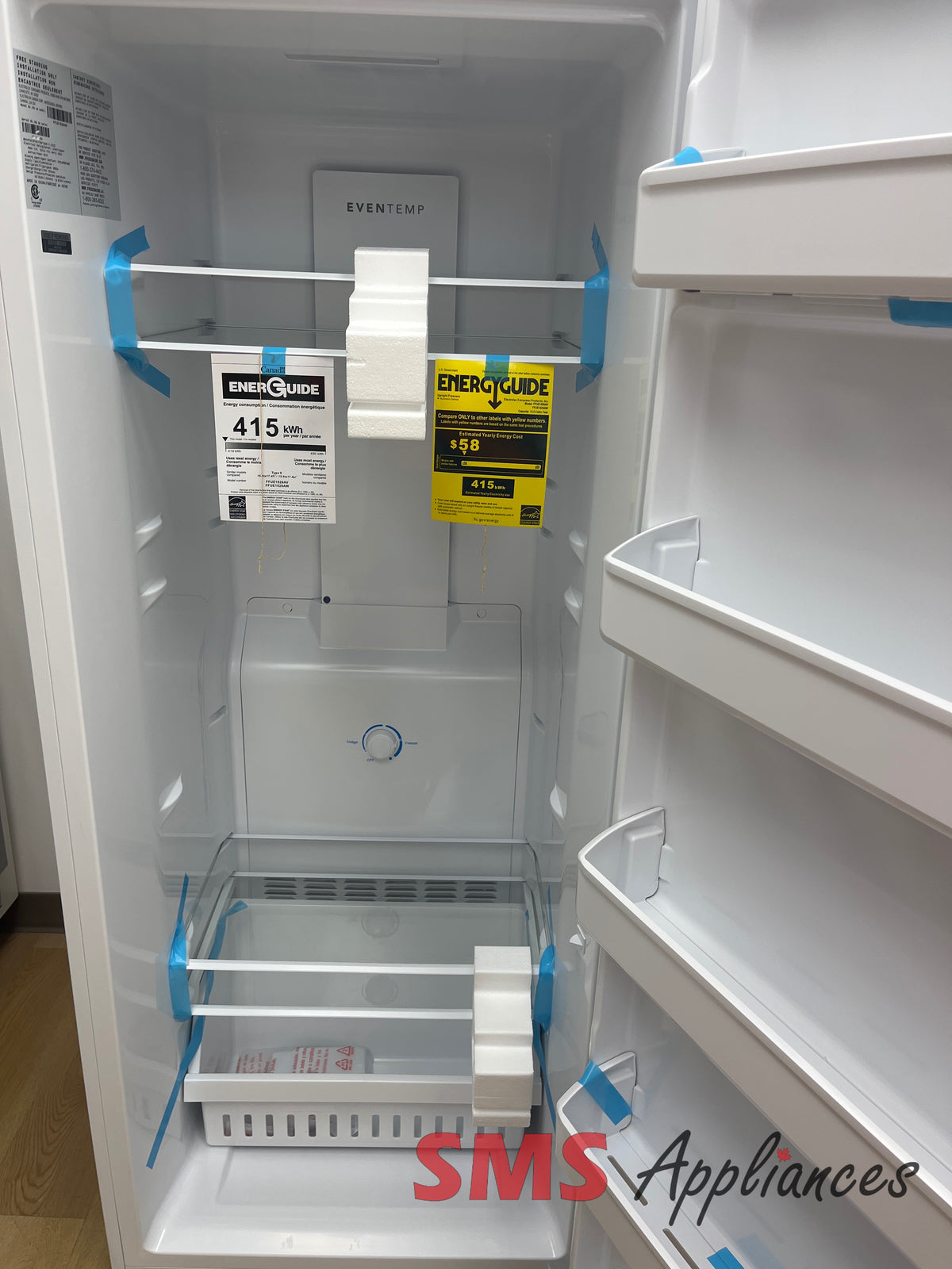 Open Box Freezers FFUE1626AW Frigidaire - Image 2