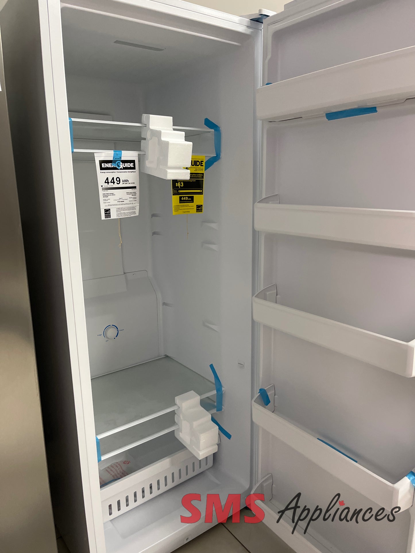 Open Box Freezers FFUE1826AW Frigidaire - Image 4