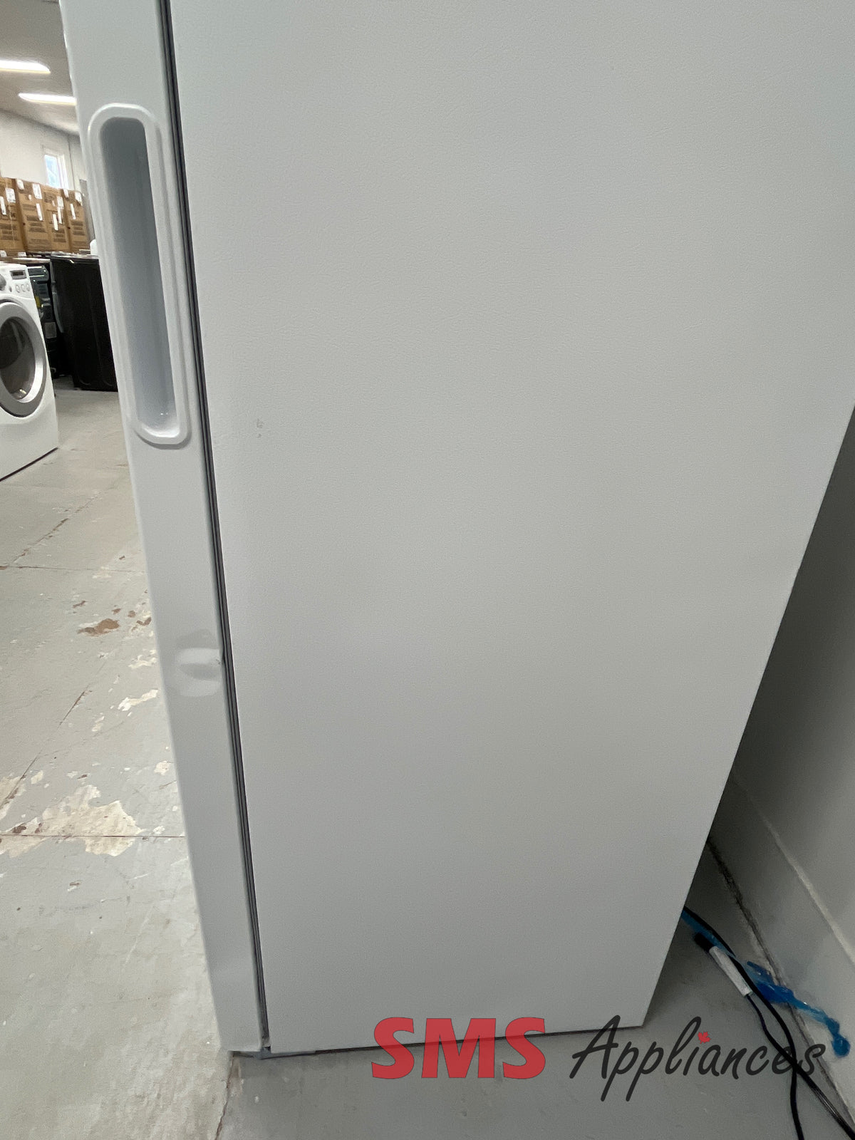 Open Box Freezers FFUE2022AWW Frigidaire - Image 3