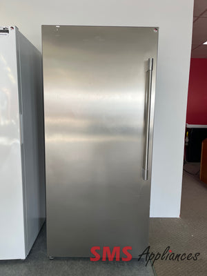 Open Box 32.5" Freezer Frigidaire FPFU19F8WF