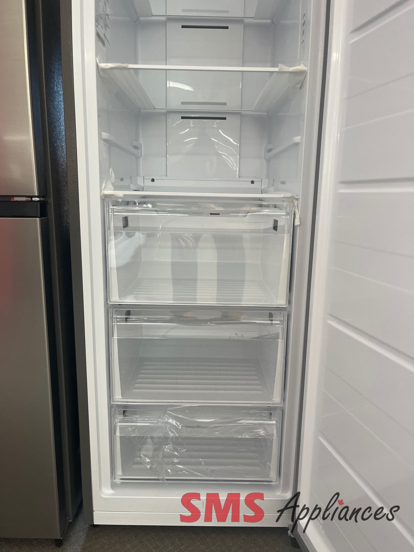Open Box Freezers HFU101N1AVE Hisense - Image 3