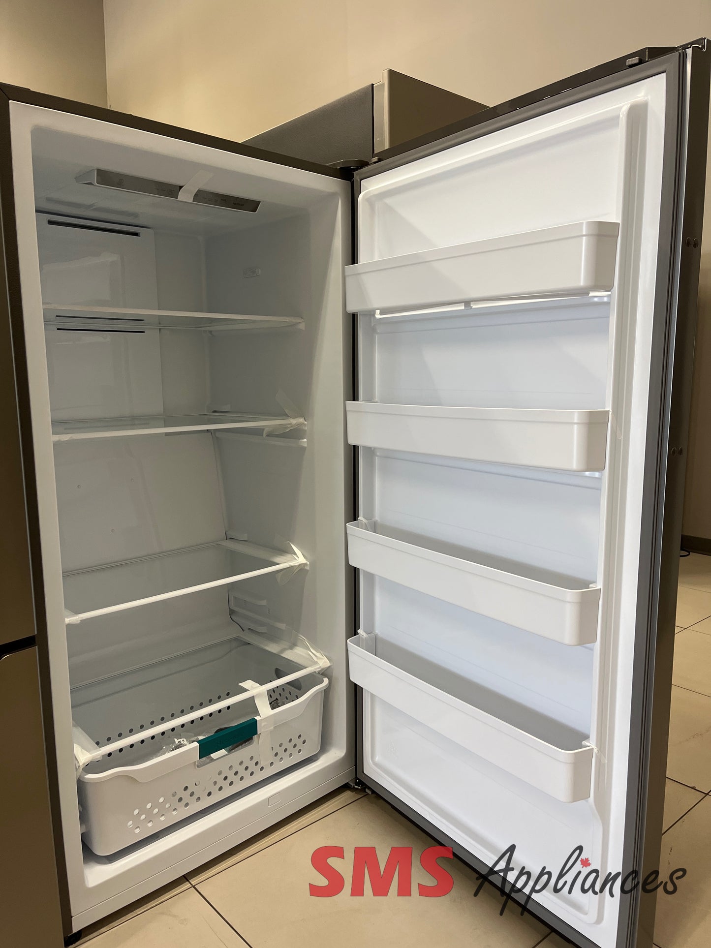 Open Box Freezers HFU171N1AVE Hisense - Image 3