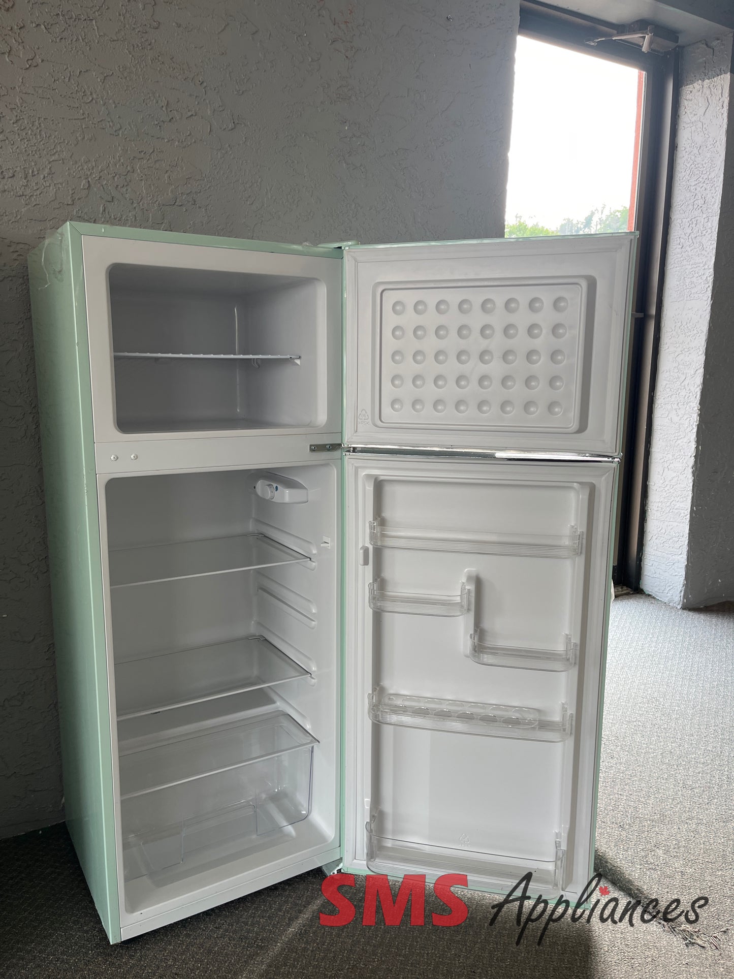 Open Box Fridges EFR753 MINT 6COM Frigidaire - Image 2