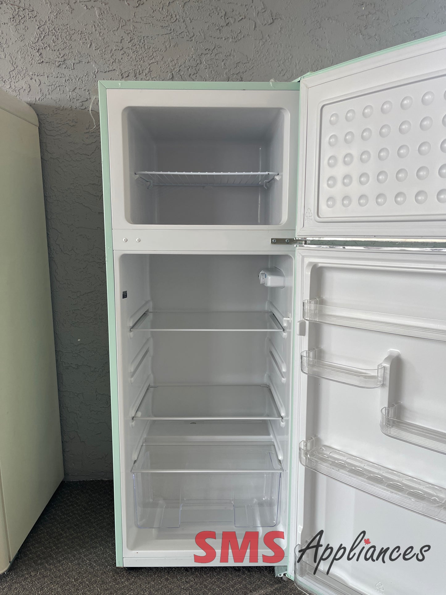 Open Box Fridges EFR753 MINT 6COM Frigidaire - Image 3