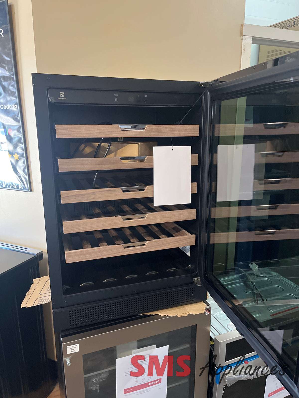 Open Box Fridges EI24WC15VS Electrolux - Image 2