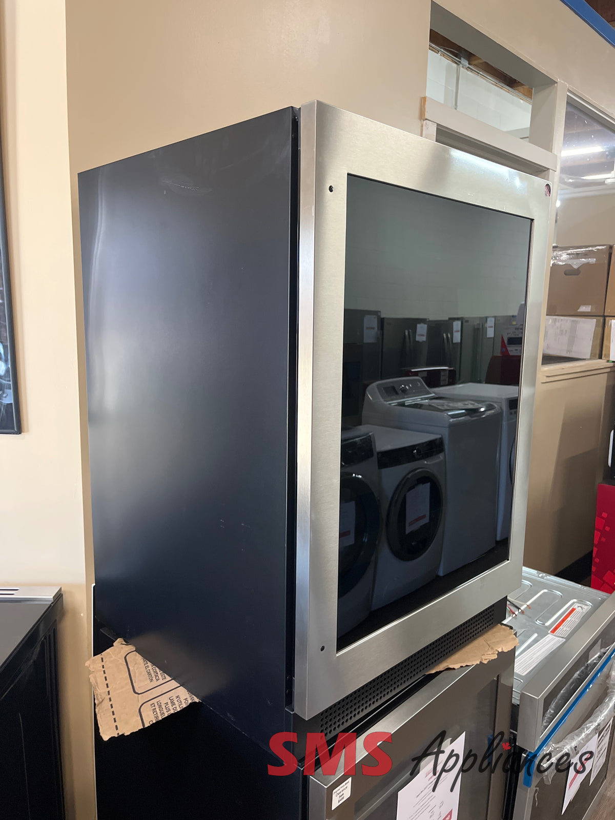 Open Box Fridges EI24WC15VS Electrolux - Image 3