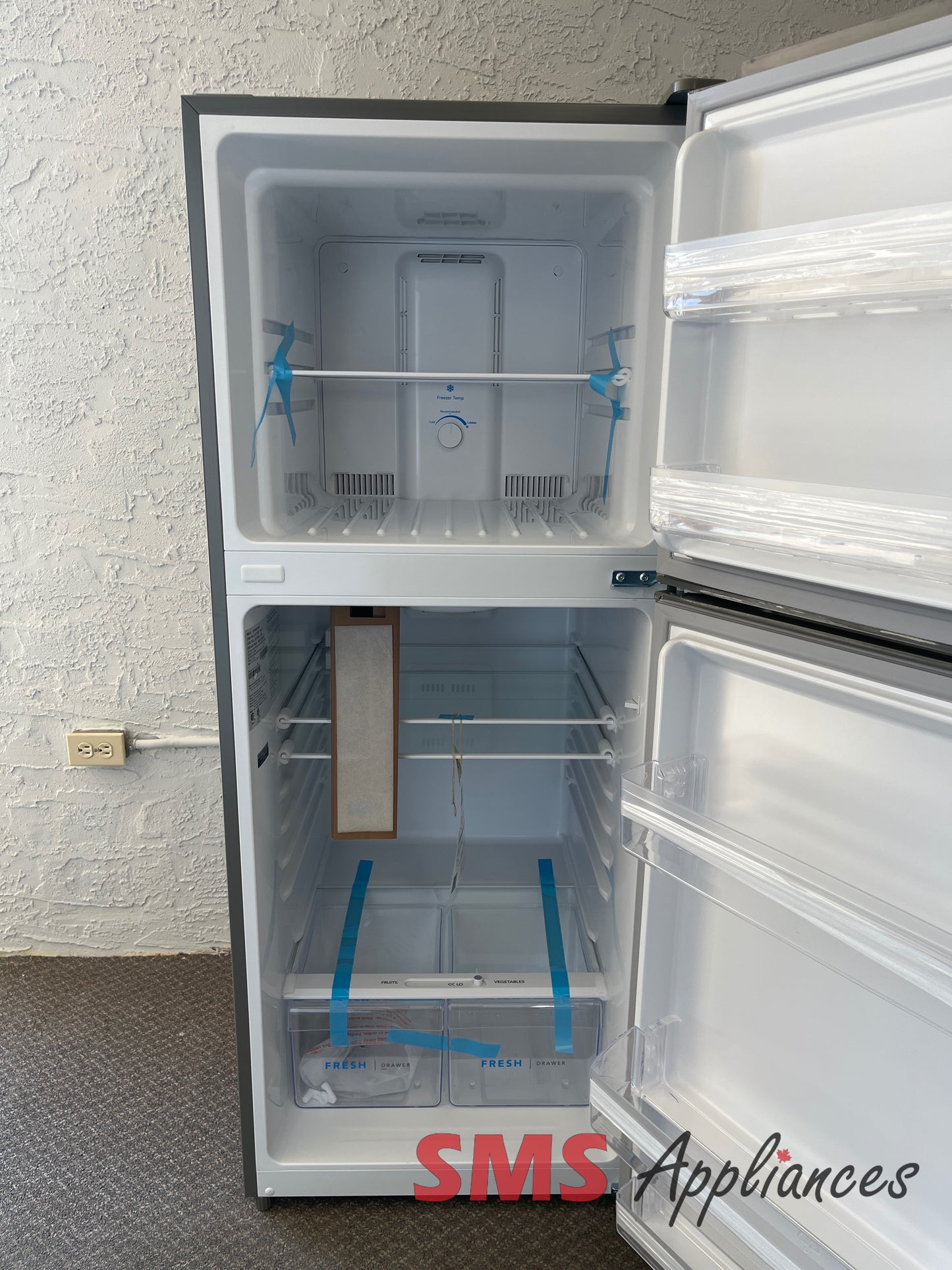 Open Box Fridges FFET1222UV Frigidaire - Image 3