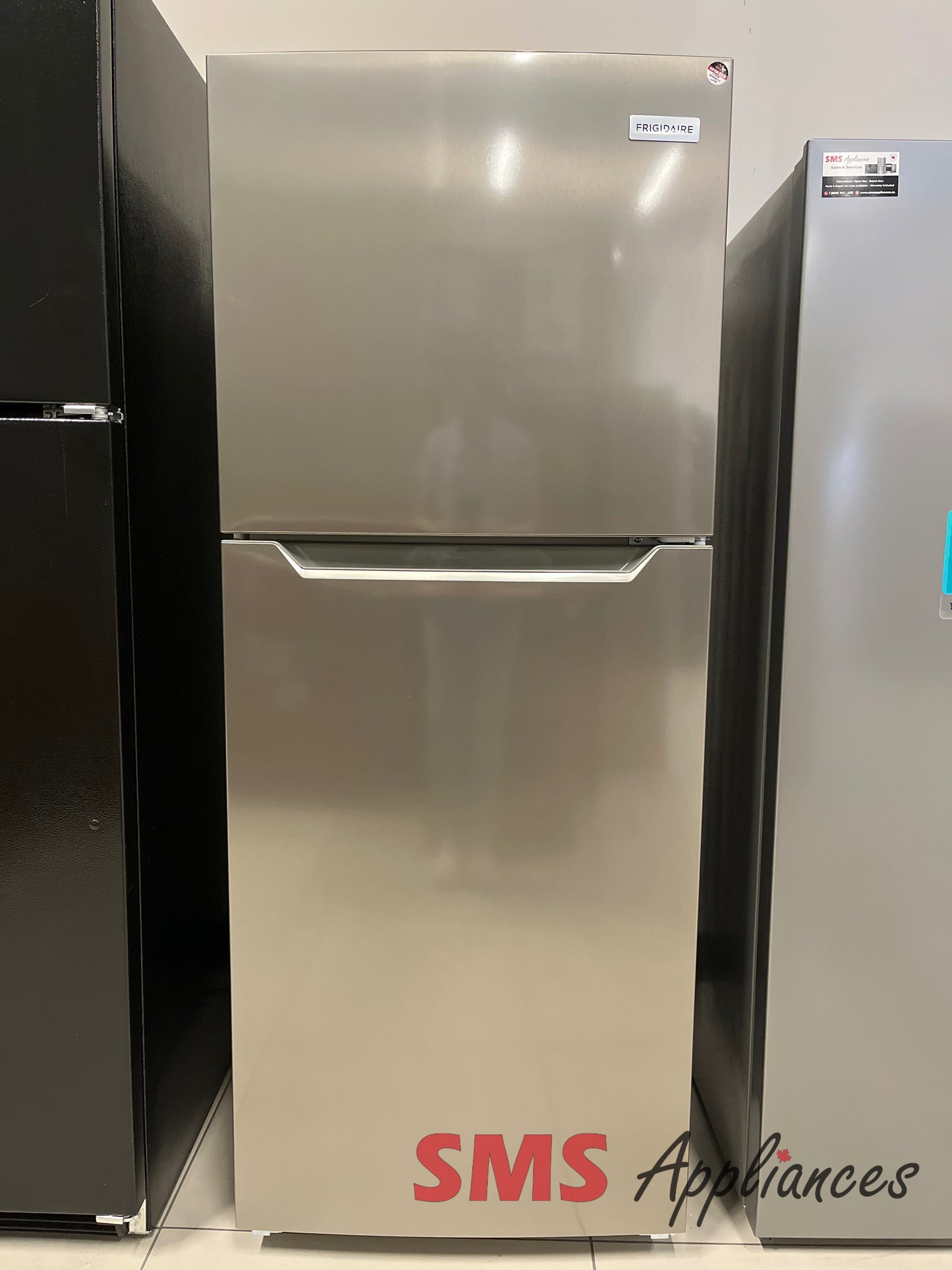 Open Box Fridges FFET1222UV  Frigidaire - Image 1