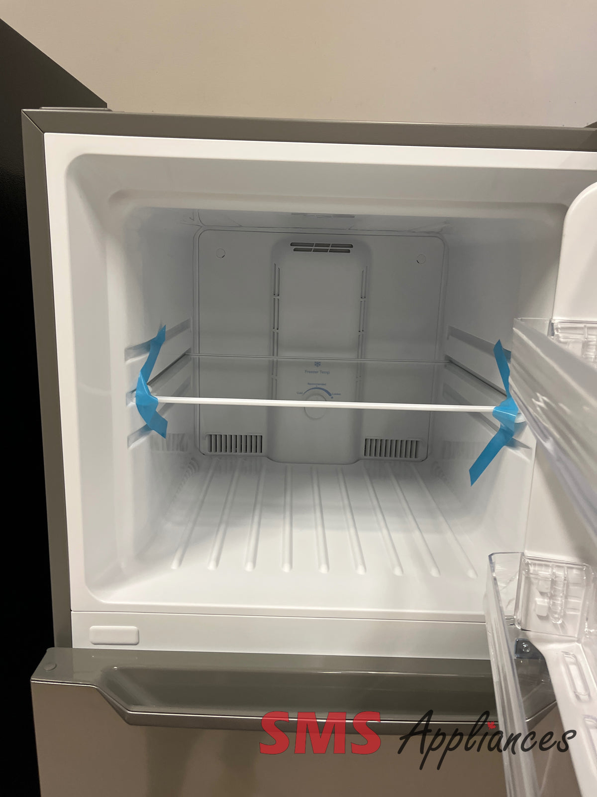 Open Box Fridges FFET1222UV  Frigidaire - Image 2