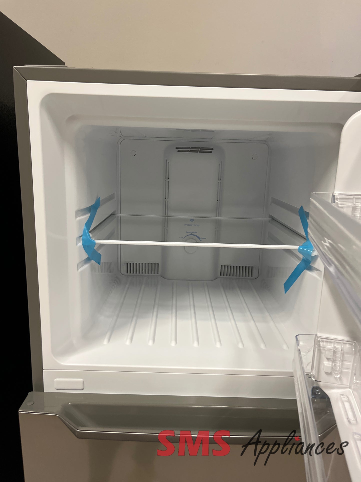 Open Box Fridges FFET1222UV  Frigidaire - Image 2
