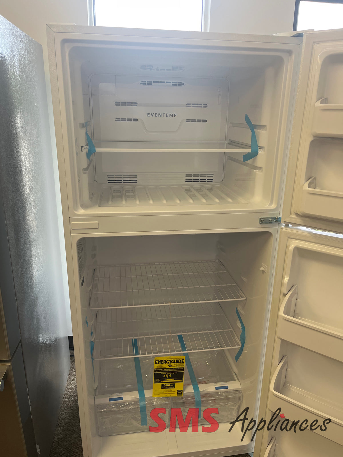 Open Box Fridges FFHT1814YW Frigidaire - Image 2