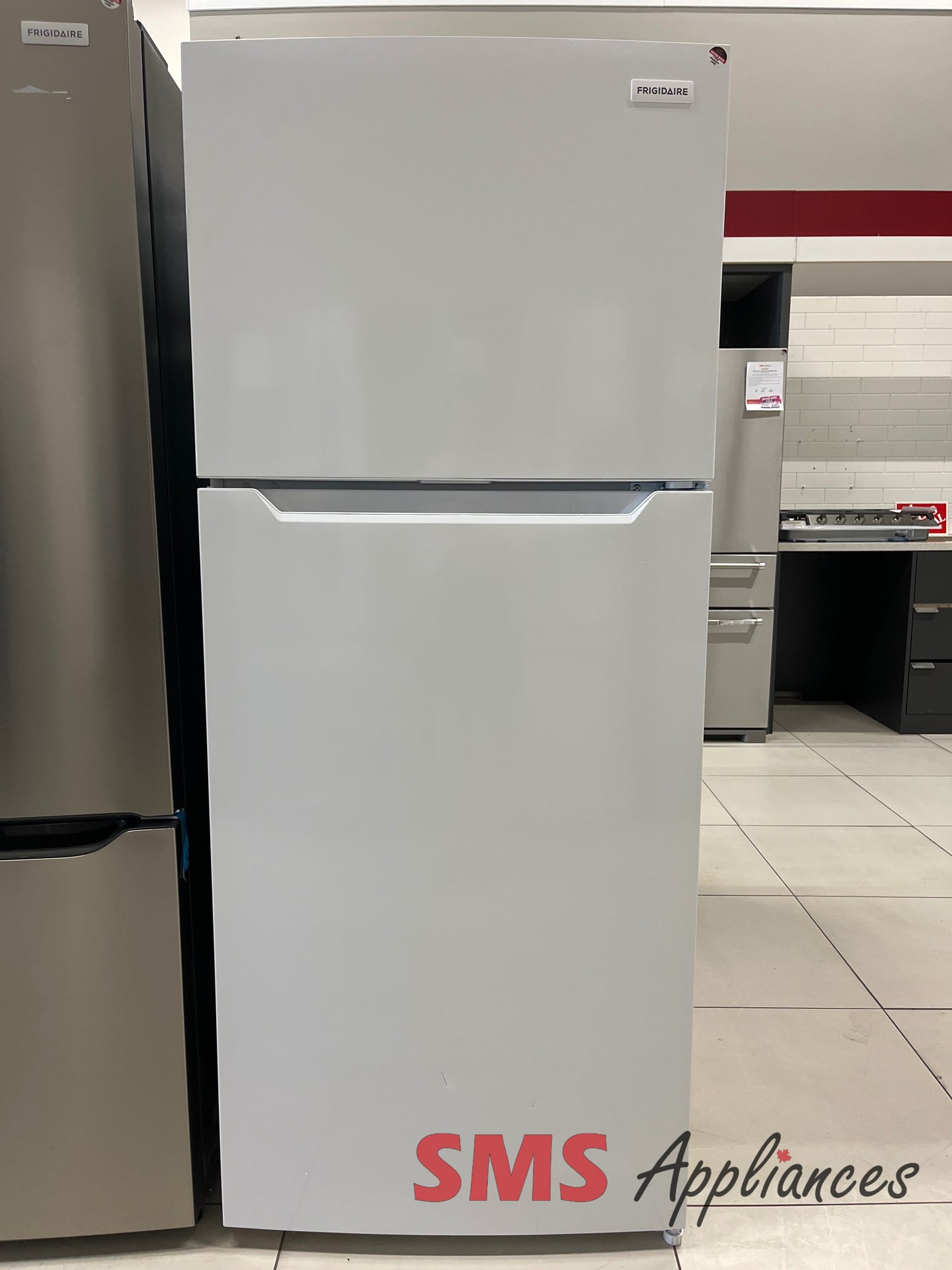 Open Box Fridges FFHT1822UW Frigidaire - Image 1