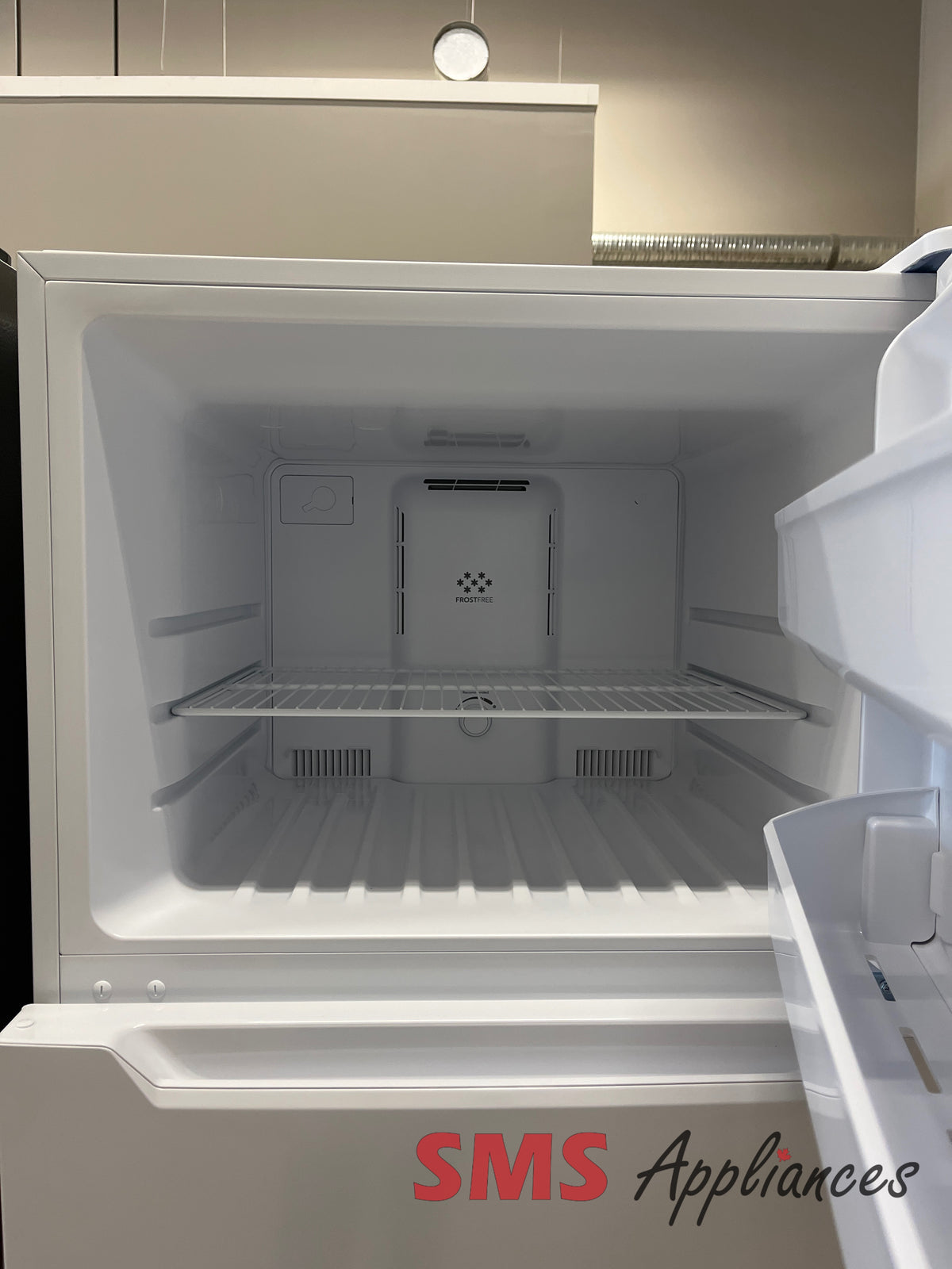 Open Box Fridges FFHT1822UW Frigidaire - Image 3