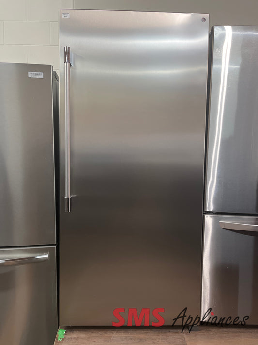 Open Box Fridges FPRU19F8WFC Frigidaire - Image 1