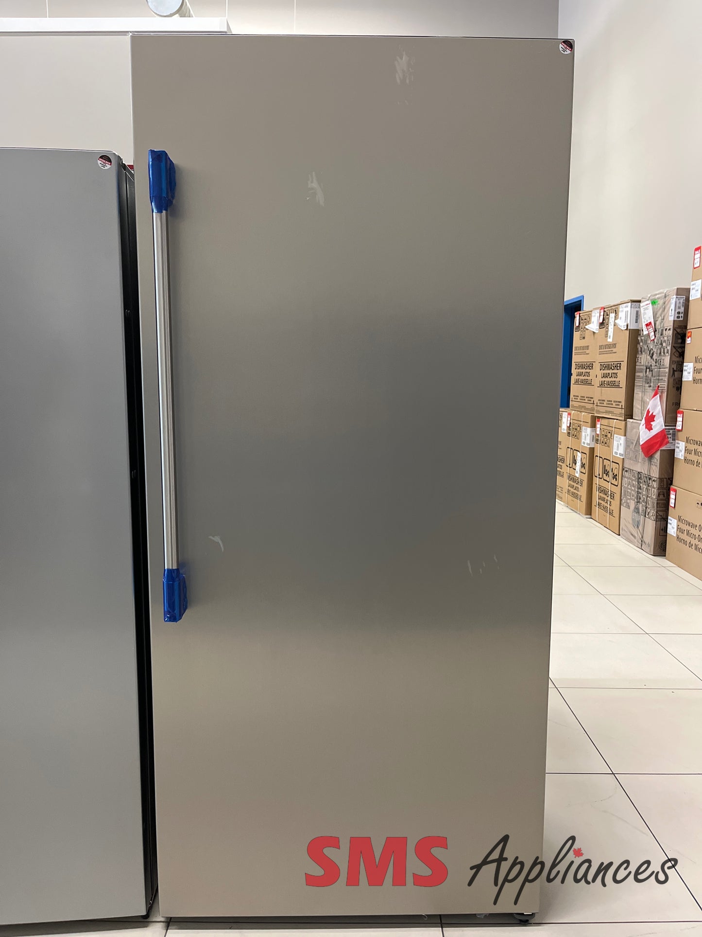 Open Box Fridges FPRU19F8WFD Frigidaire - Image 1