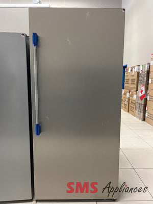 Open Box 33" Fridge Frigidaire FPRU19F8WFD