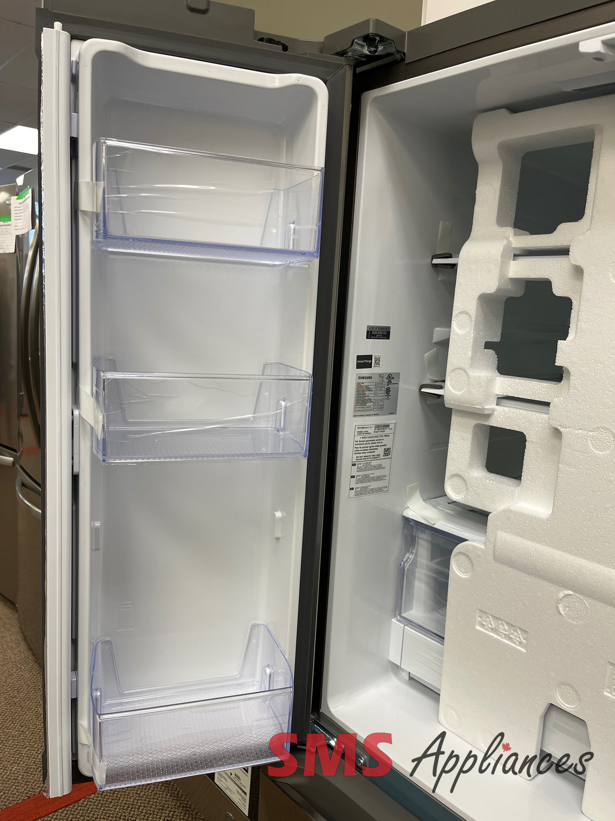 Open Box Fridges FR22A4111SR Samsung - Image 3