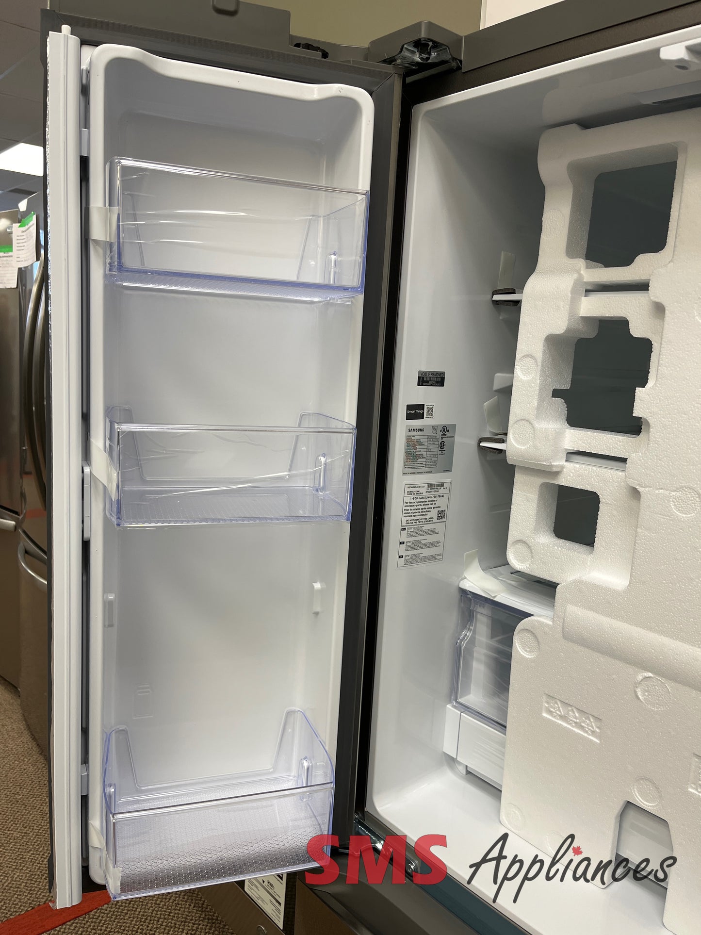 Open Box Fridges FR22A4111SR Samsung - Image 3