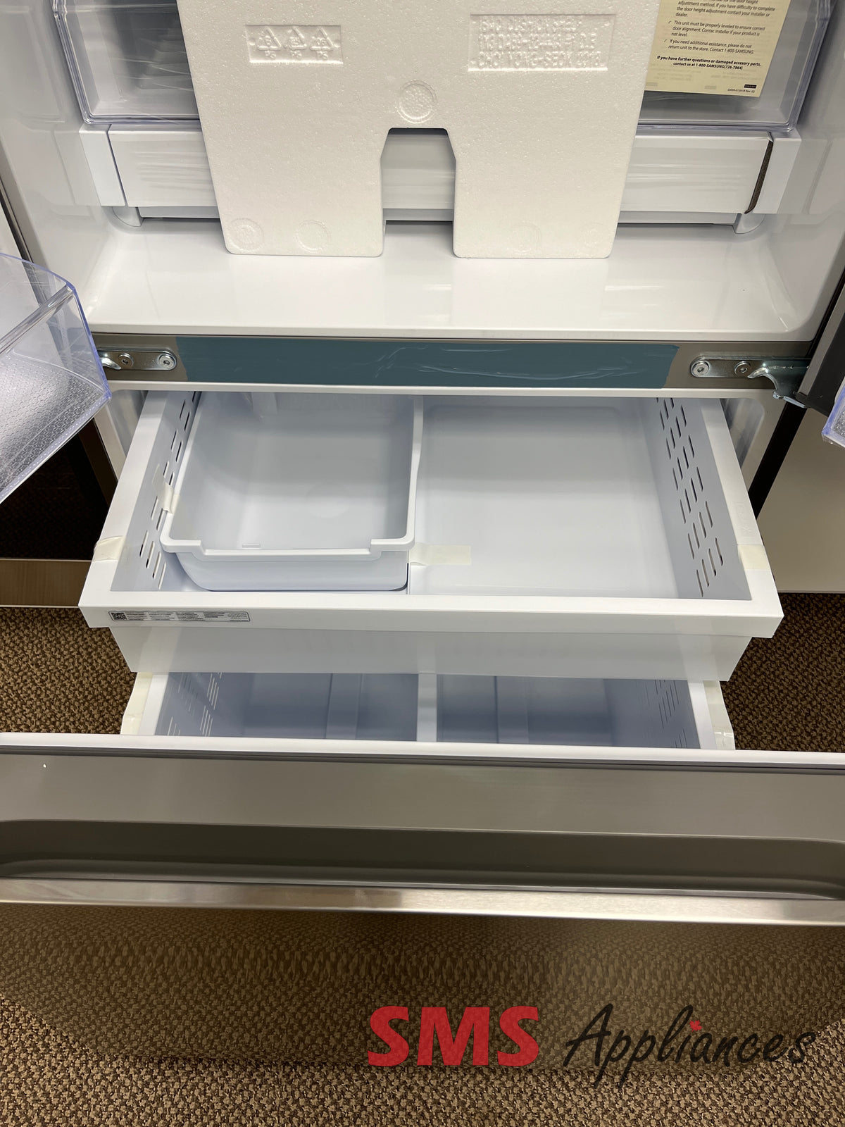 Open Box Fridges FR22A4111SR Samsung - Image 5