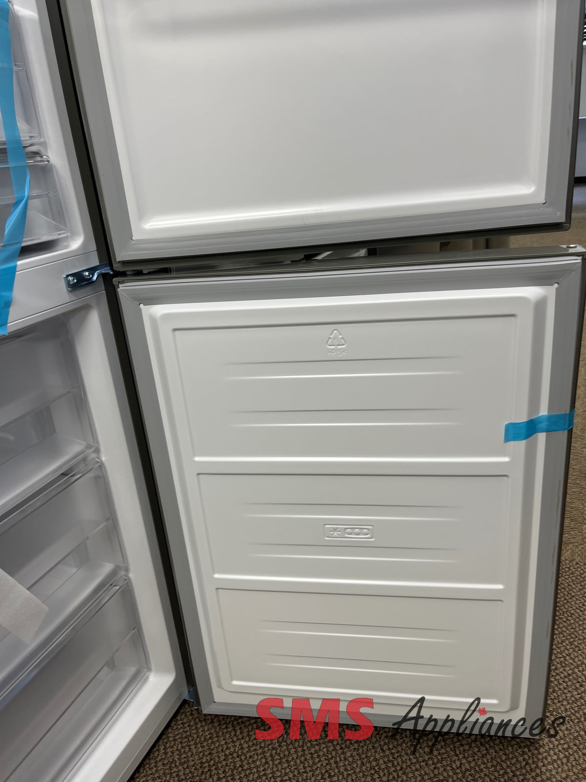 Open Box Fridges FRBG1224 Frigidaire - Image 5
